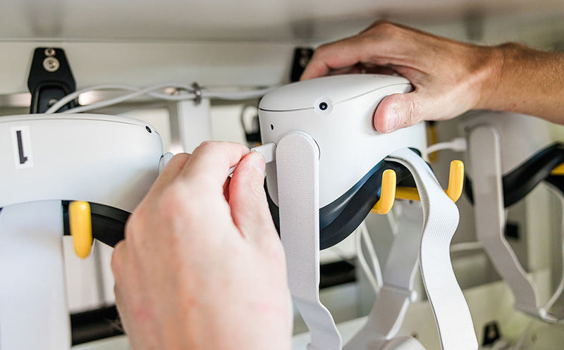 Looking Glass XR VR PowerCart - Channel XR